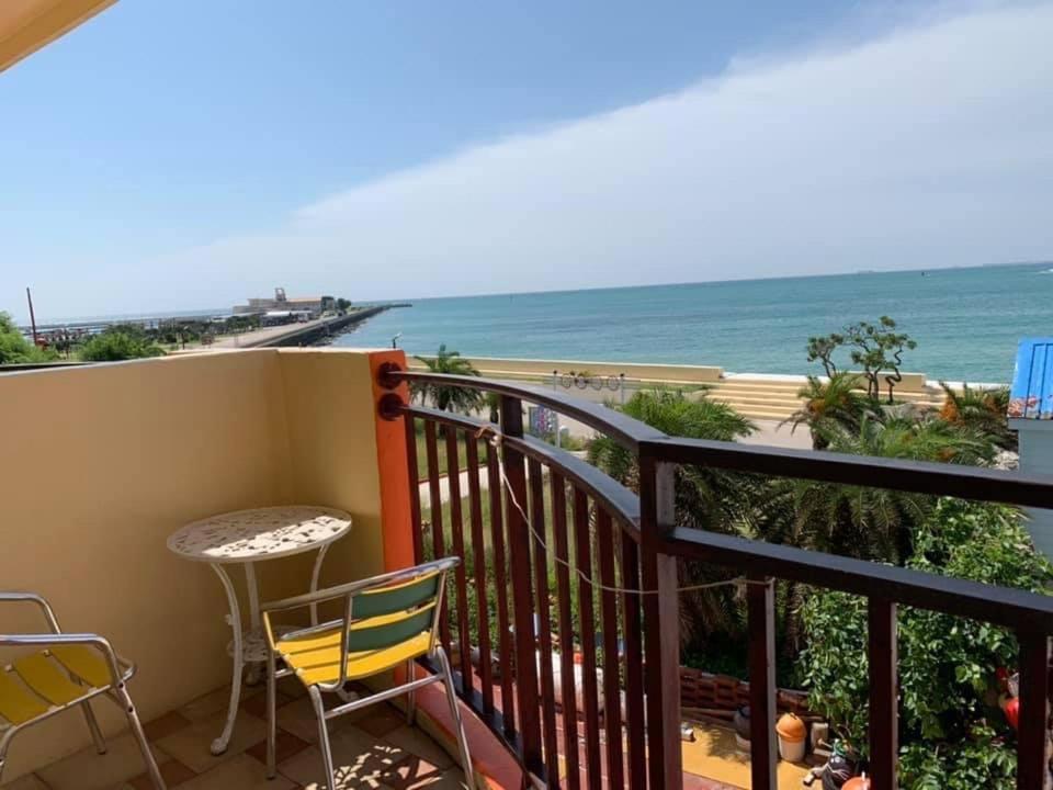 Captain'S Homestay Baisha Eksteriør bilde